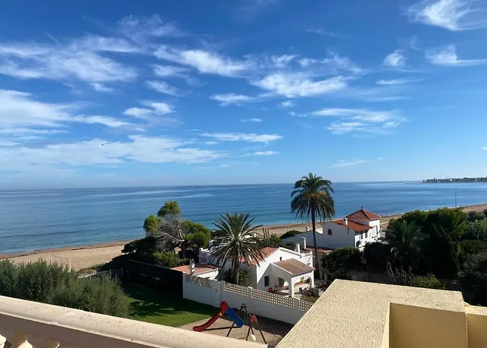 Caleta, Atico, 3 Dormitorios Frente Al Mar, By Bookindenia
