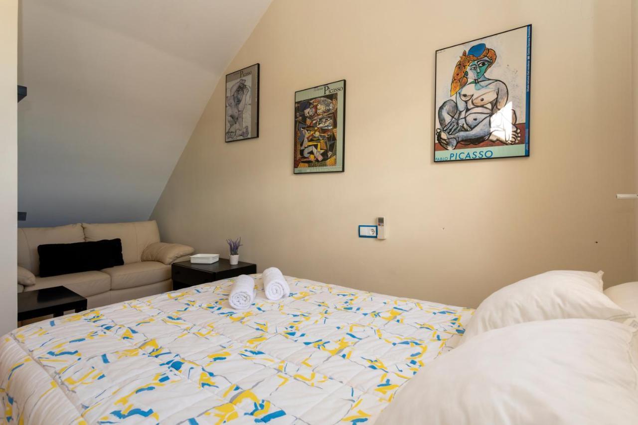 Caleta, Atico, 3 Frente Al Mar, By Bookindenia Apartment *